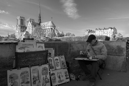 A painter near Pont de l'Archevêché, Paris