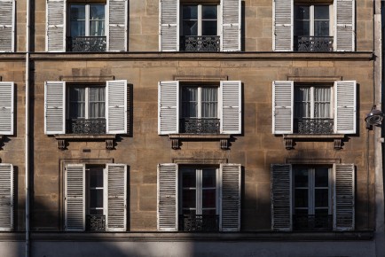 Windows by the street, Paris