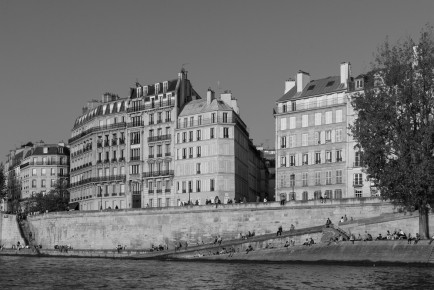 The southern side of Île Saint-Louis, Paris