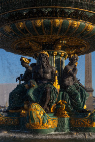 Fontaine des Mers in the morning, Place de la Concorde, Paris